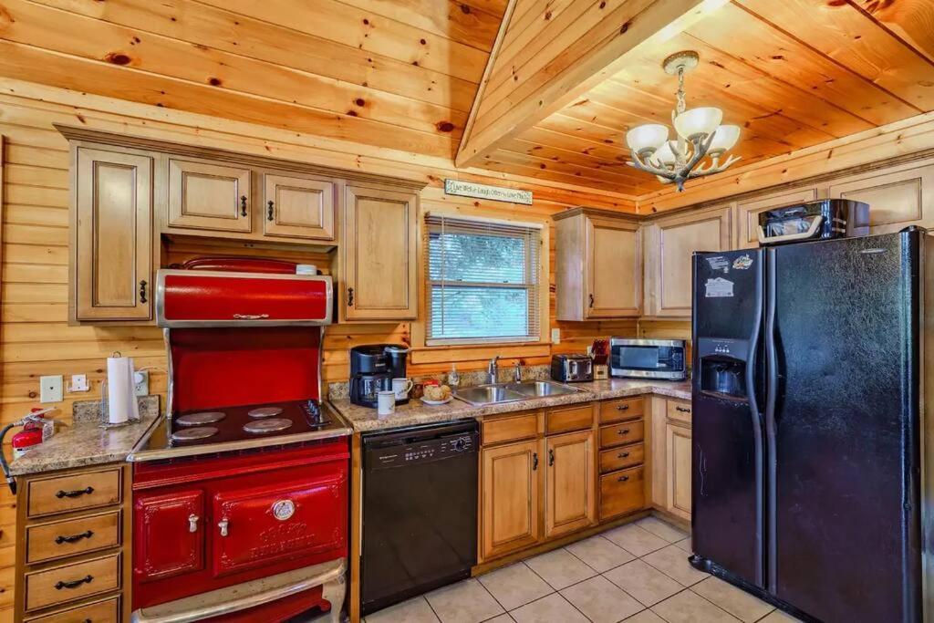 Stunning Mountain Cabin W Hot Tub Gatlinburg Exterior foto
