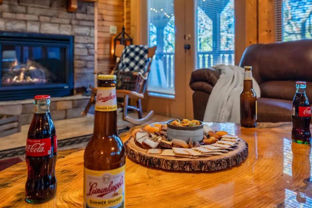 Stunning Mountain Cabin W Hot Tub Gatlinburg Exterior foto