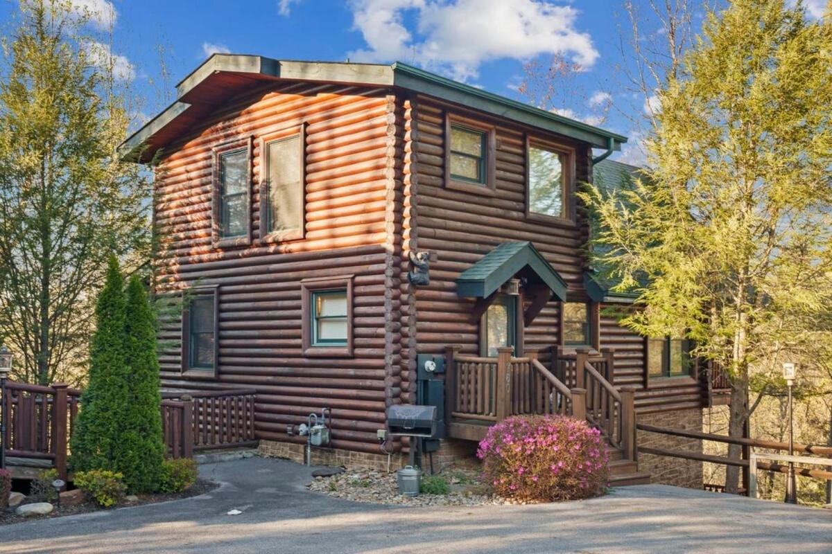 Stunning Mountain Cabin W Hot Tub Gatlinburg Exterior foto