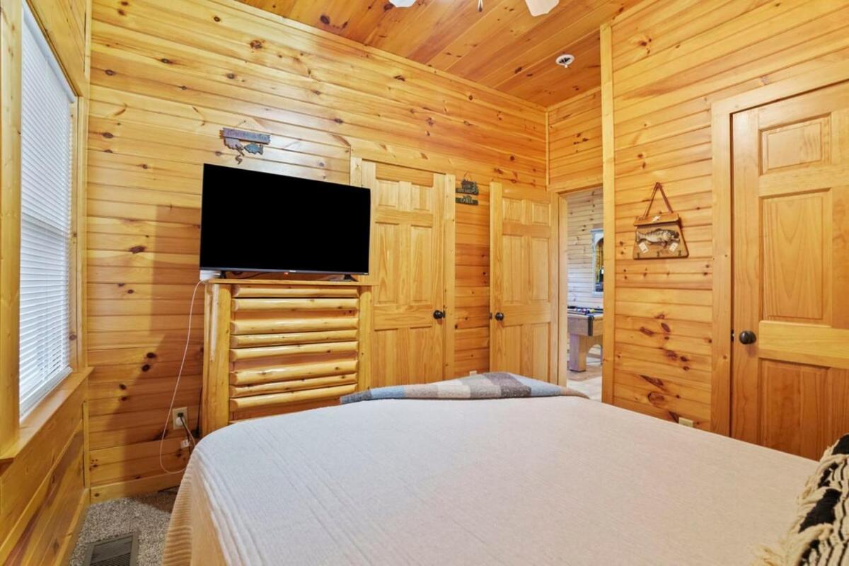 Stunning Mountain Cabin W Hot Tub Gatlinburg Exterior foto