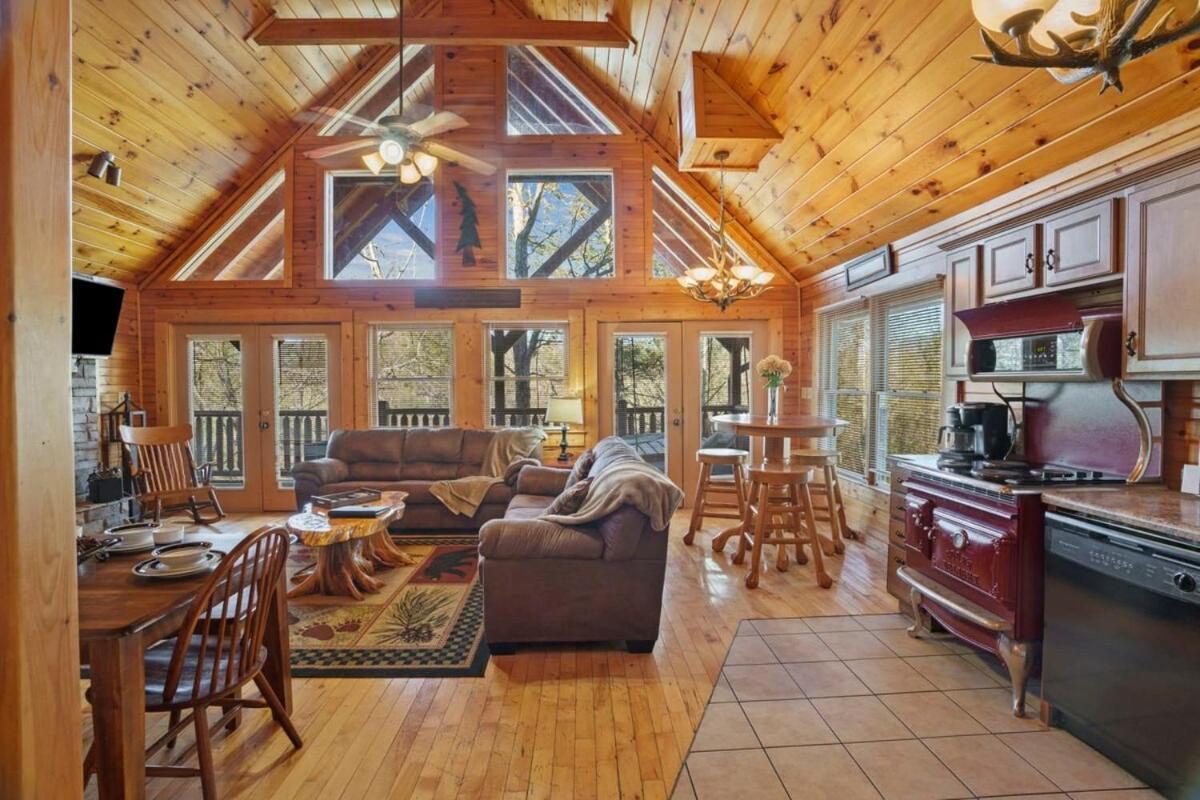 Stunning Mountain Cabin W Hot Tub Gatlinburg Exterior foto